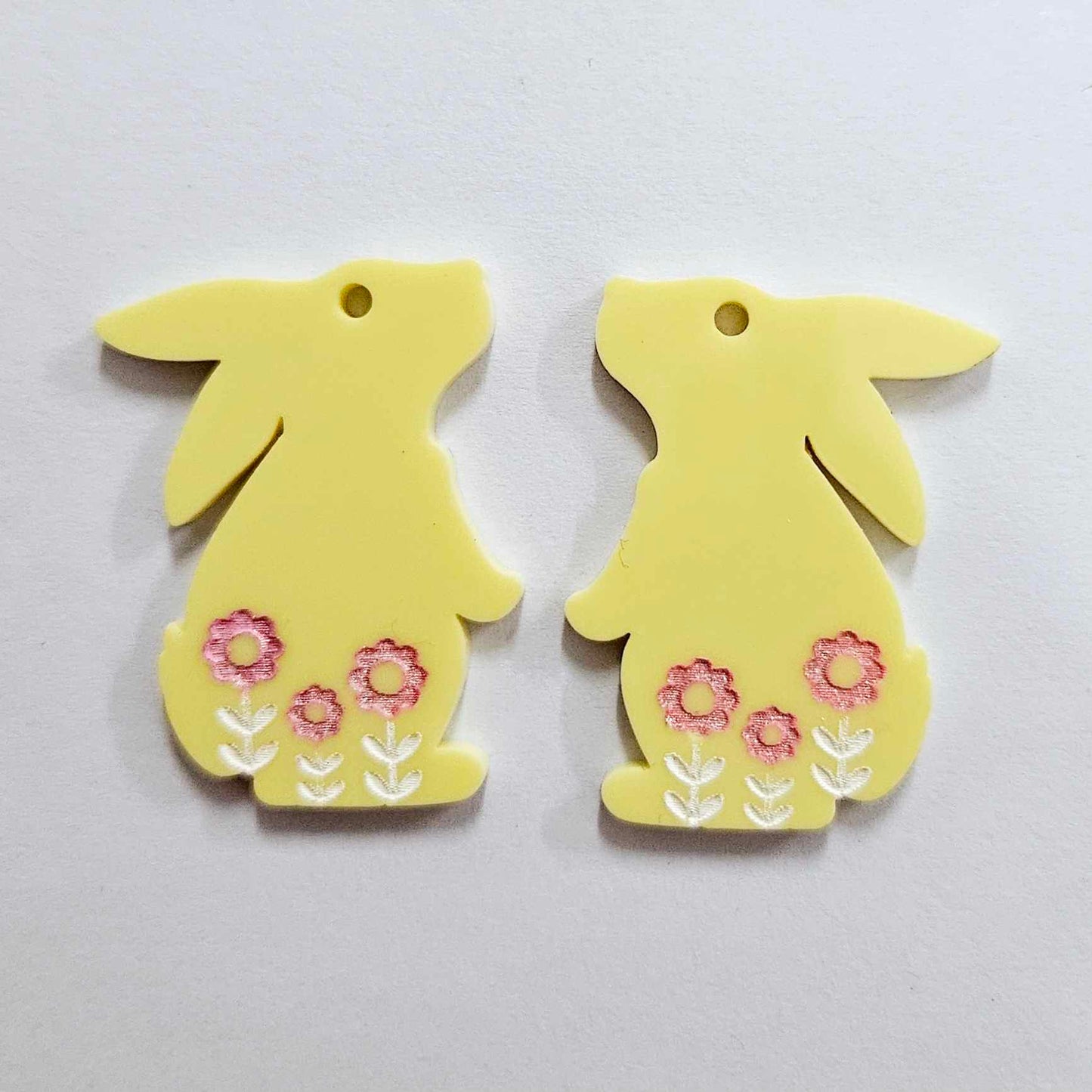 35mm PASTEL YELLOW Acrylic BUNNIES, with FLOWER etching