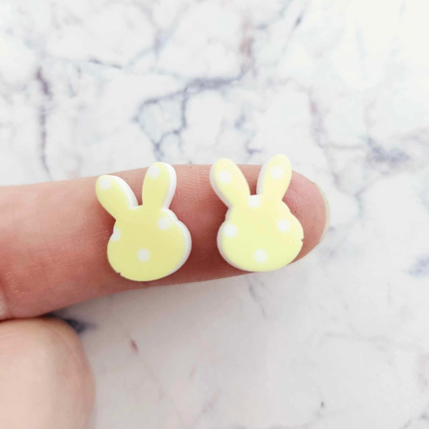 14mm YELLOW POLKA DOT Acrylic MINI BUNNIES