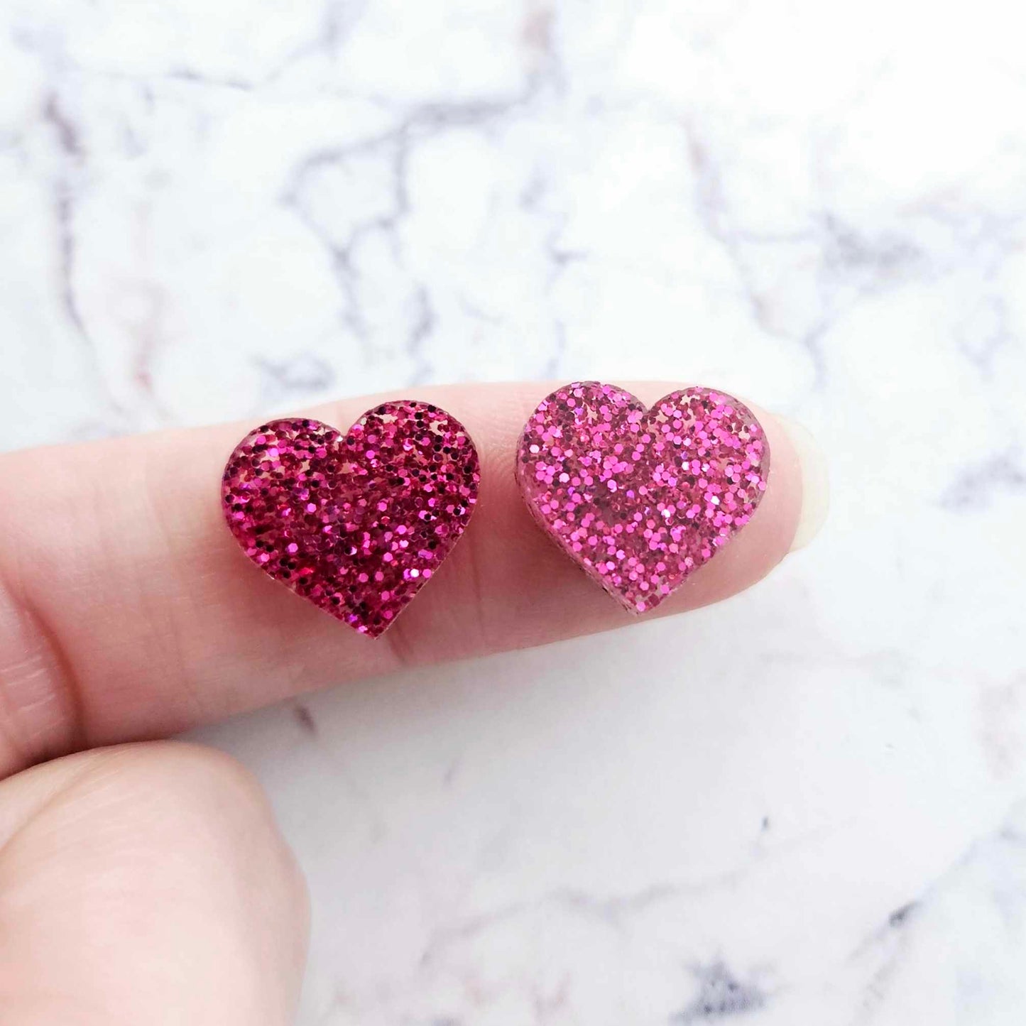 14mm HOT PINK GLITTER Acrylic HEARTS