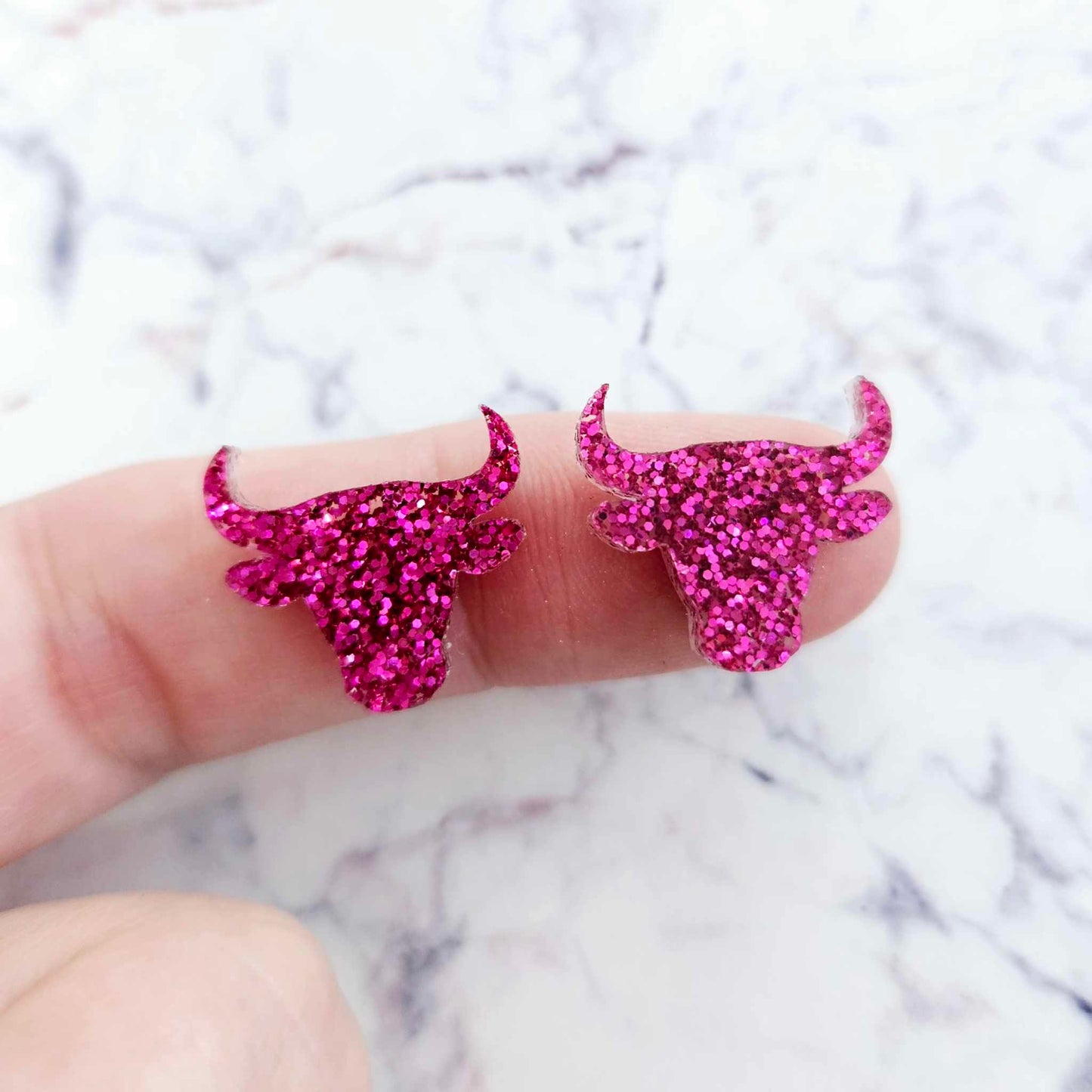 17mm HOT PINK GLITTER Acrylic BULL HEADS