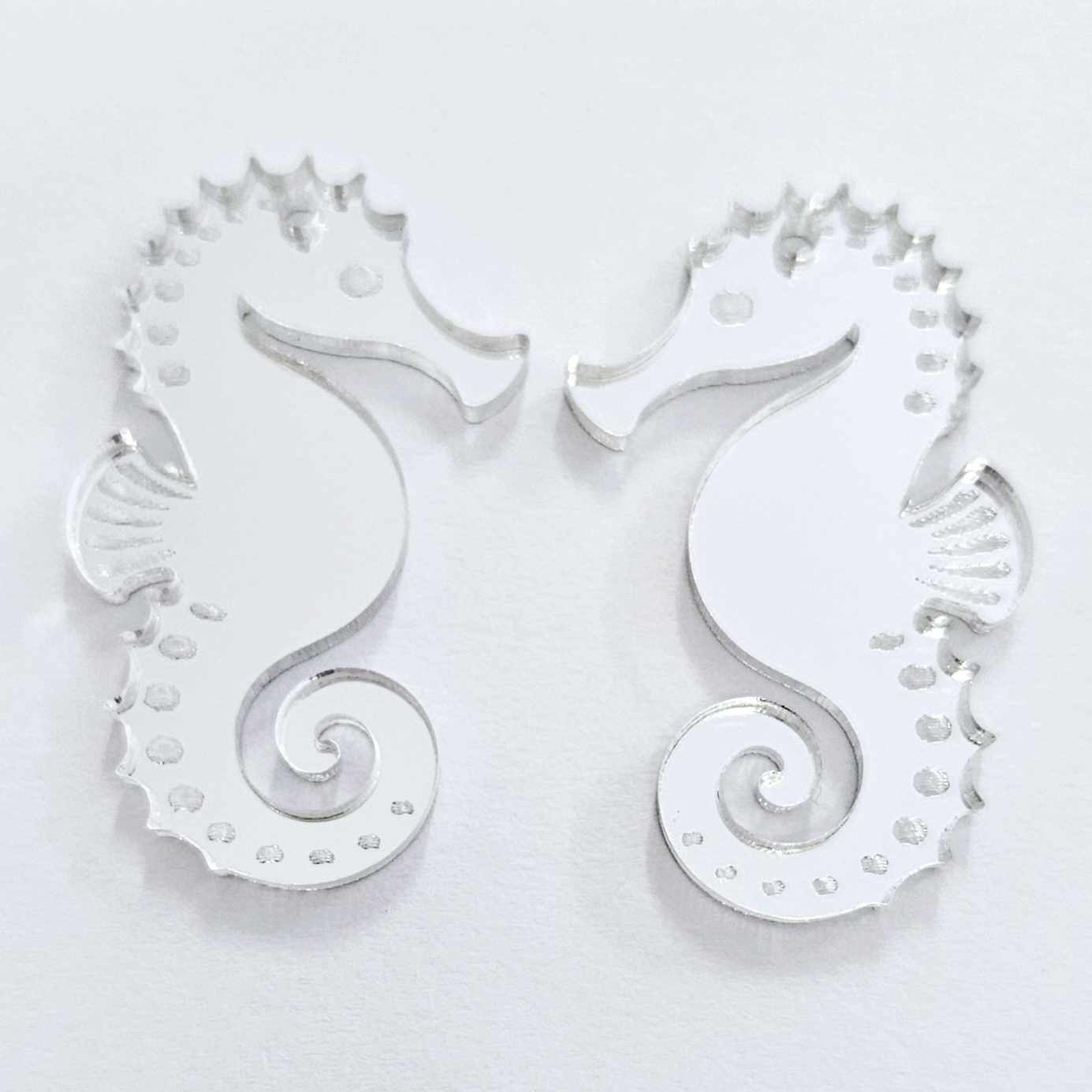 40mm SILVER MIRROR Acrylic SEAHORSES