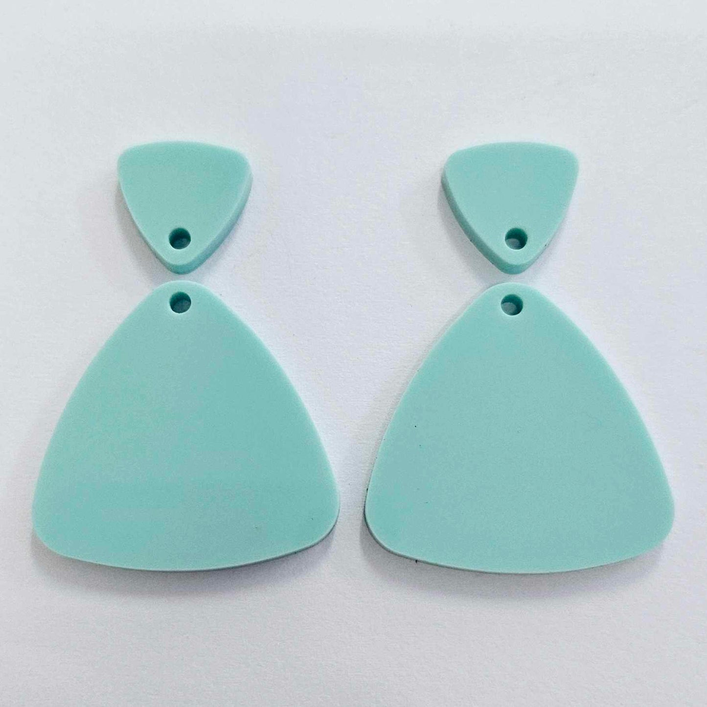 30mm PASTEL TURQUOISE (Aqua) Acrylic TRIANGLES, with toppers