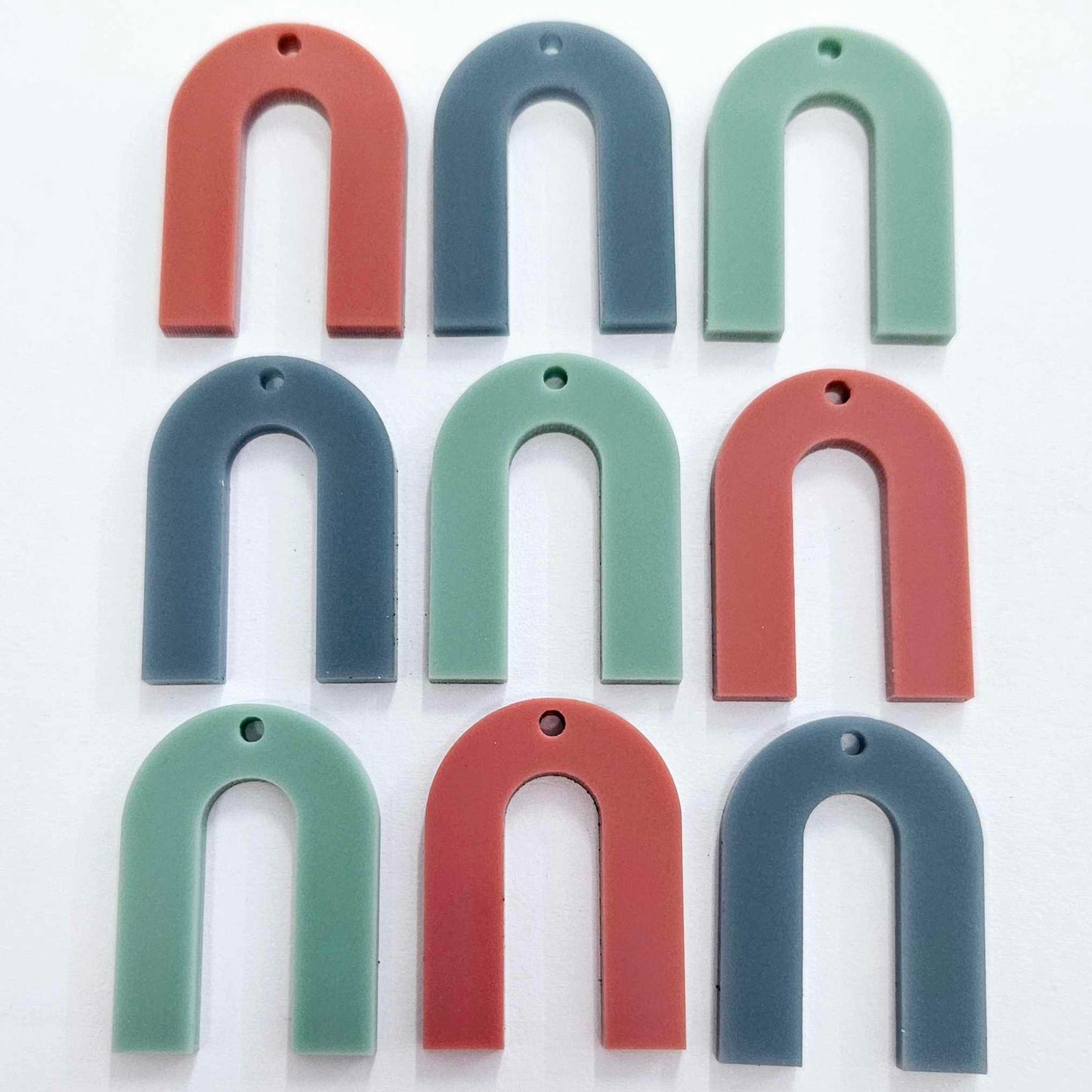 30mm SOLID COLOUR Acrylic ARCHES (U Shape) MIXED PACK