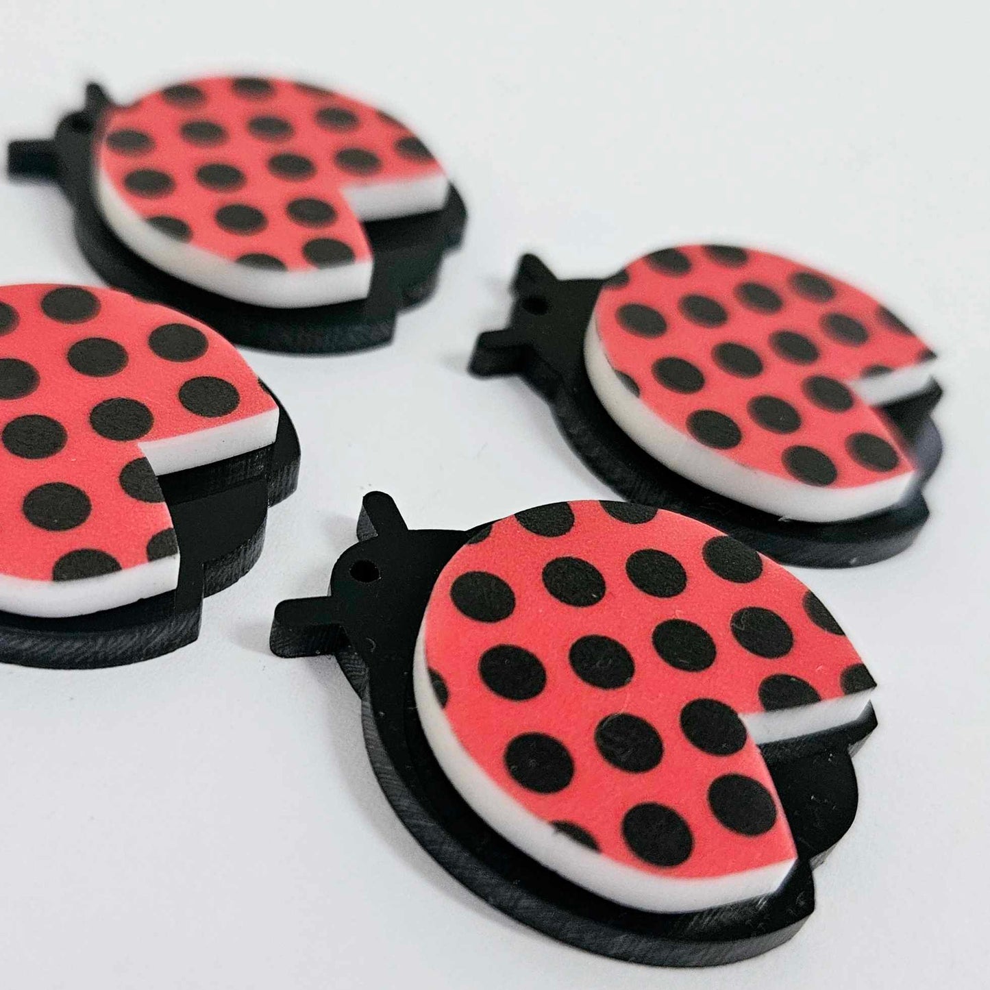 32mm BLACK & UV PRINT Acrylic LADYBUGS