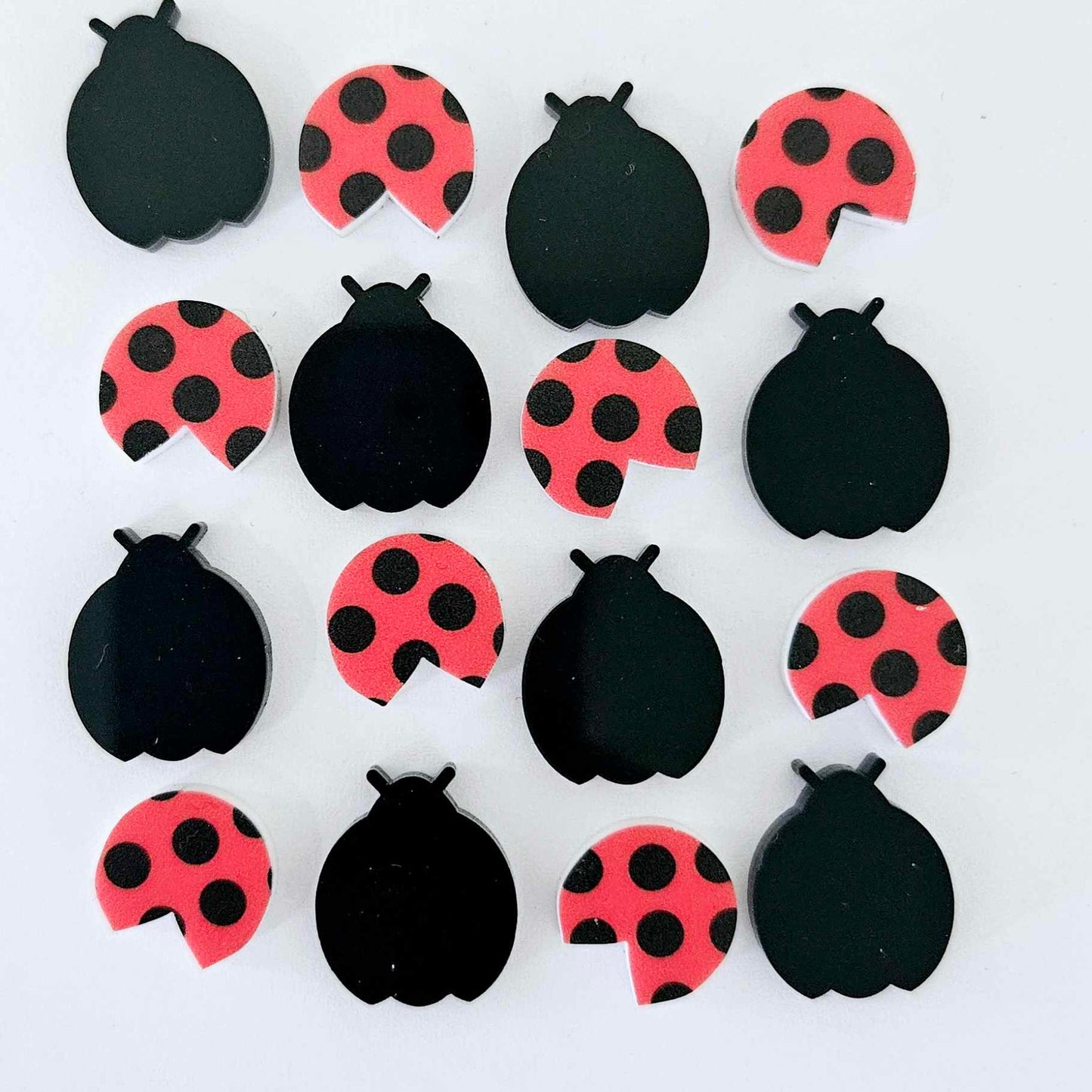 18mm BLACK & UV PRINT Acrylic LADYBUGS