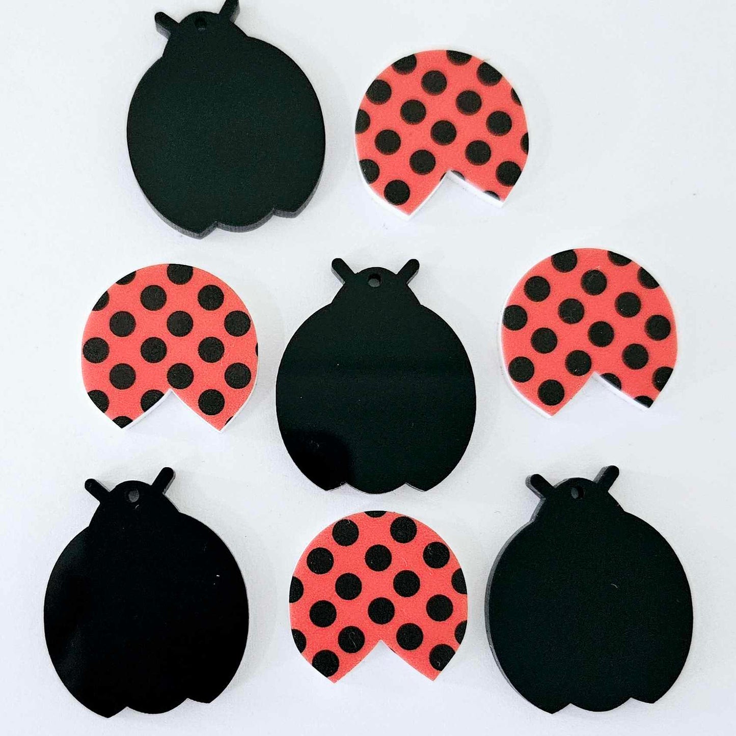 32mm BLACK & UV PRINT Acrylic LADYBUGS