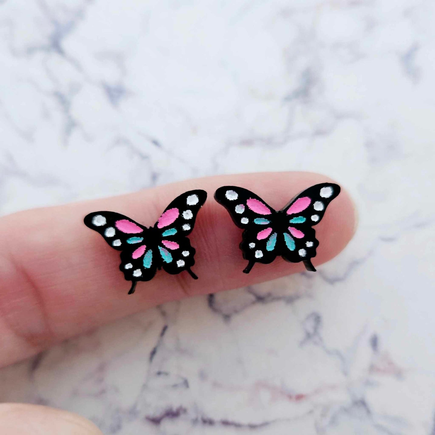 16mm GLOSSY BLACK Acrylic BUTTERFLIES