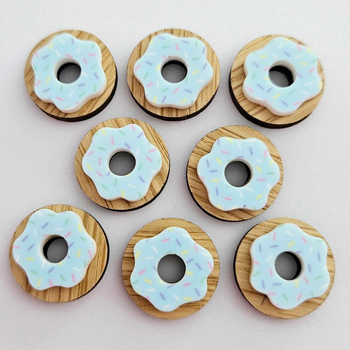 20mm OAK & BLUE SPRINKLE Acrylic DONUTS