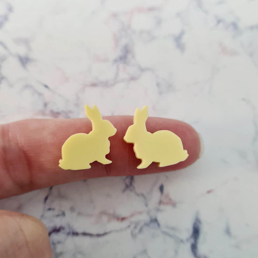 15mm PASTEL YELLOW Acrylic BUNNIES