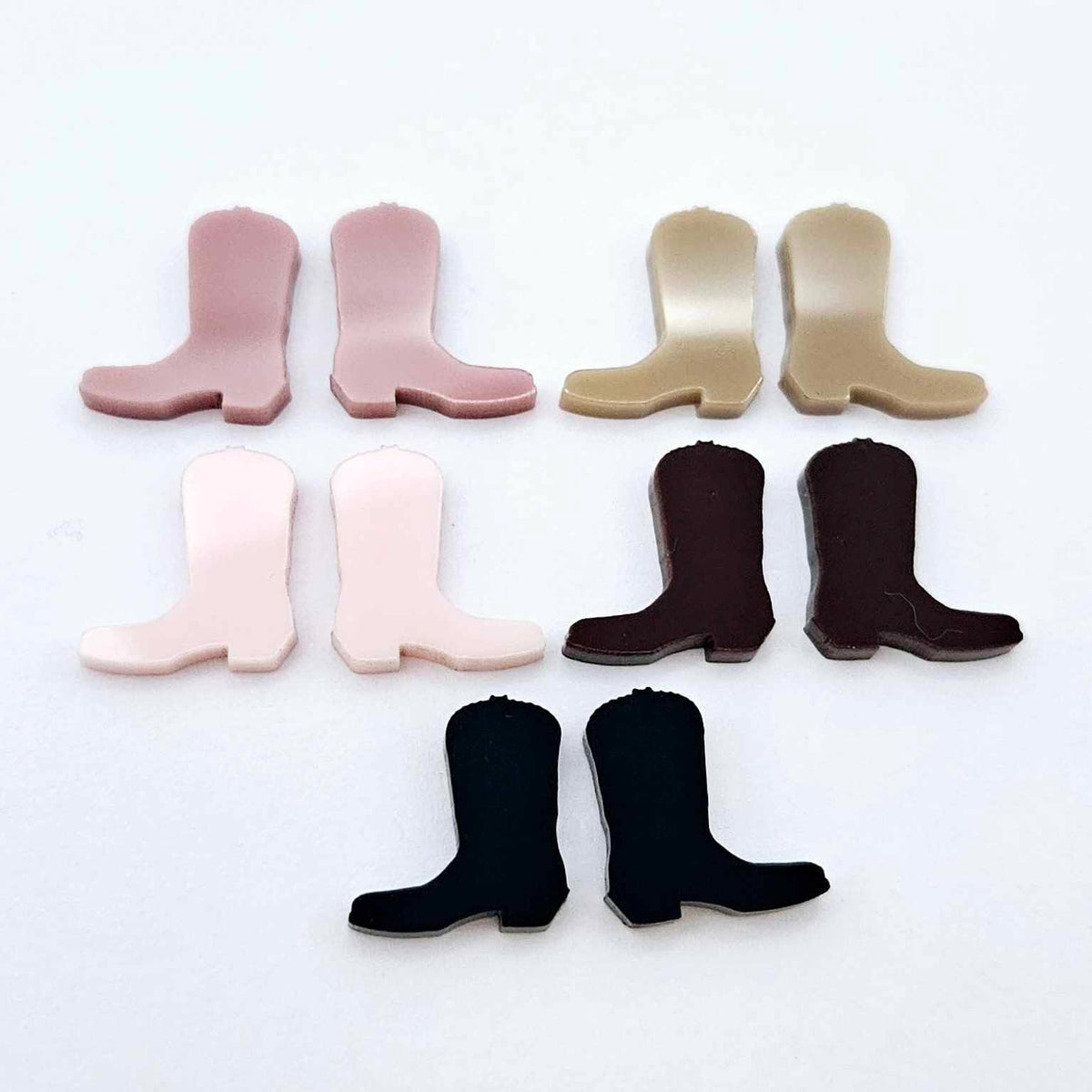 15mm solid acrylic boot stud earring blanks in strawberry milkshake, dusty rose, chocolate brown, iced coffee and black, with one pair of each colour laid flat together.