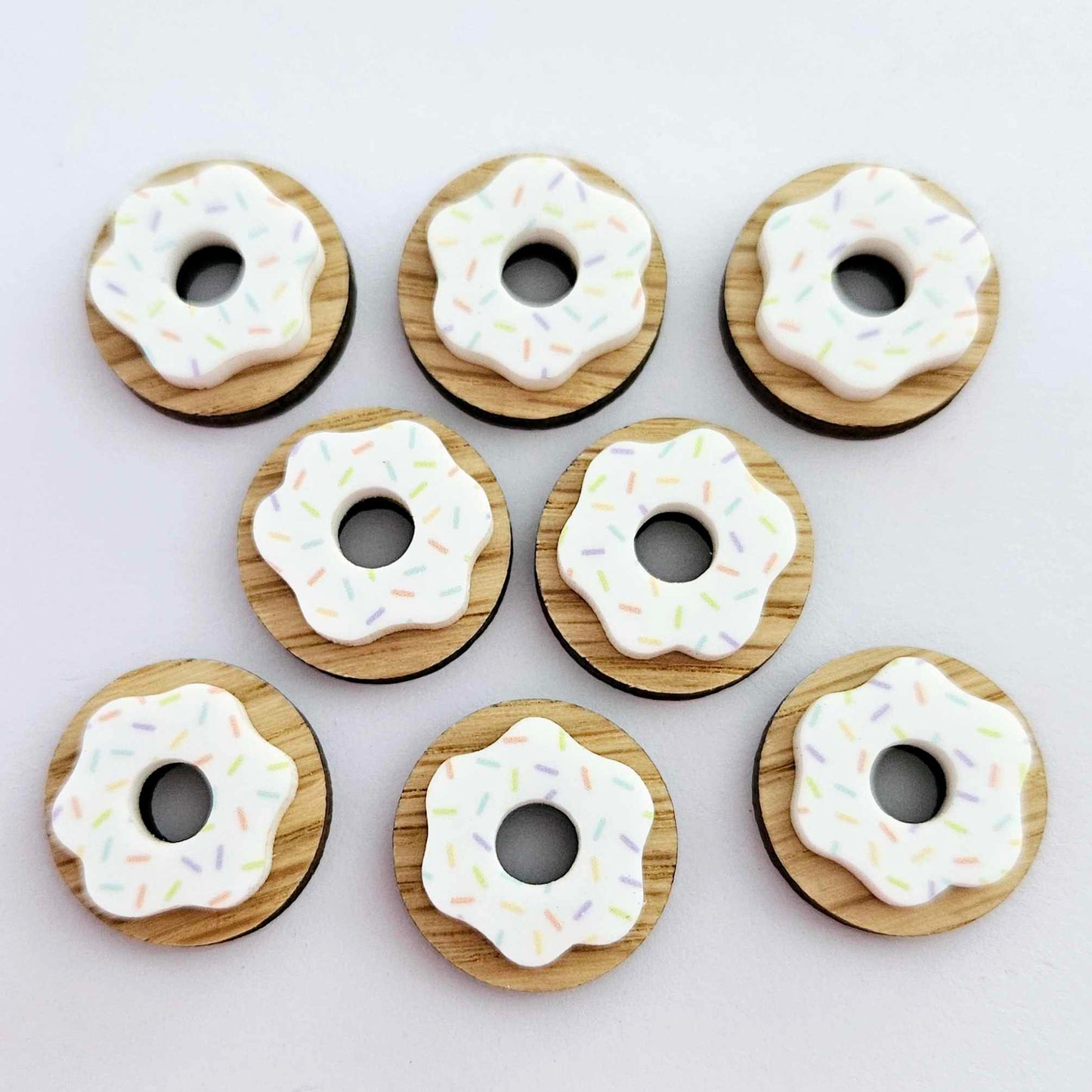 20mm OAK & WHITE SPRINKLE Acrylic DONUTS