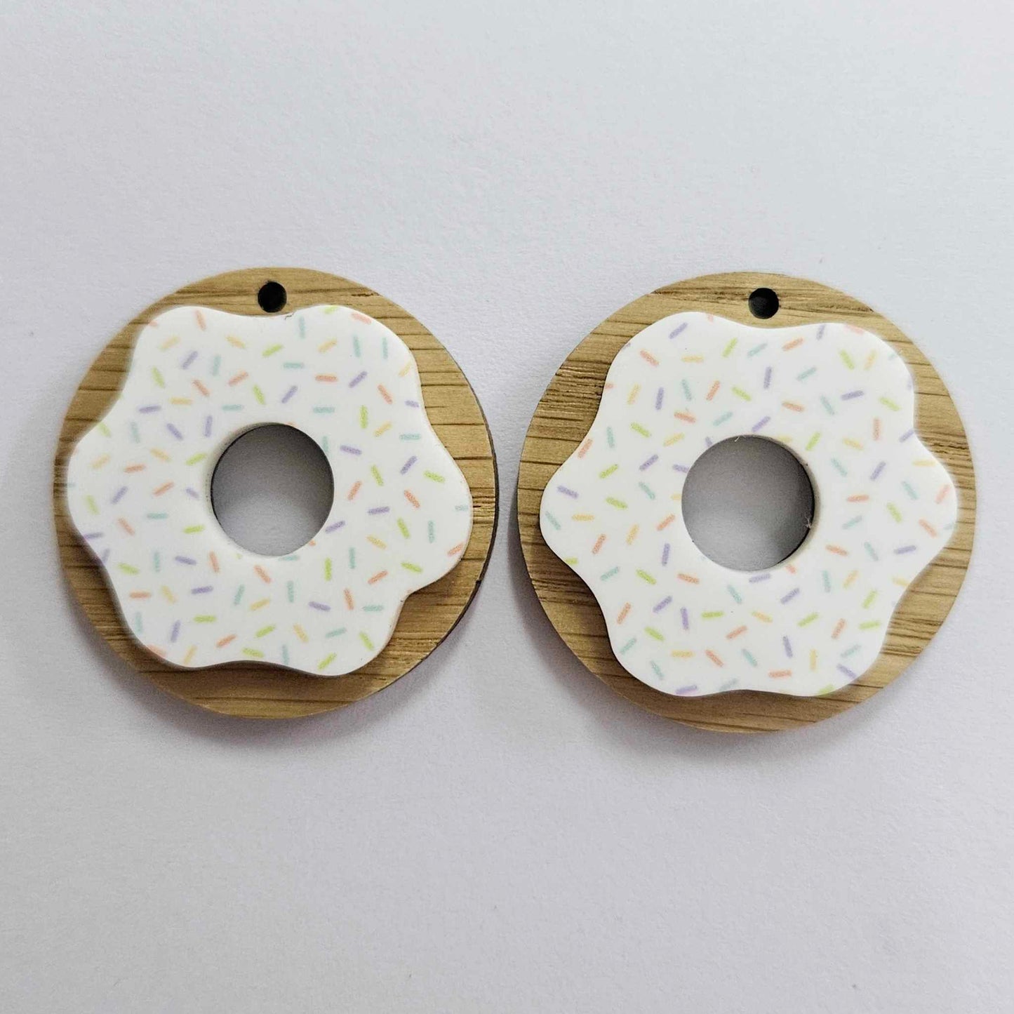 35mm OAK & WHITE SPRINKLE Acrylic DONUTS