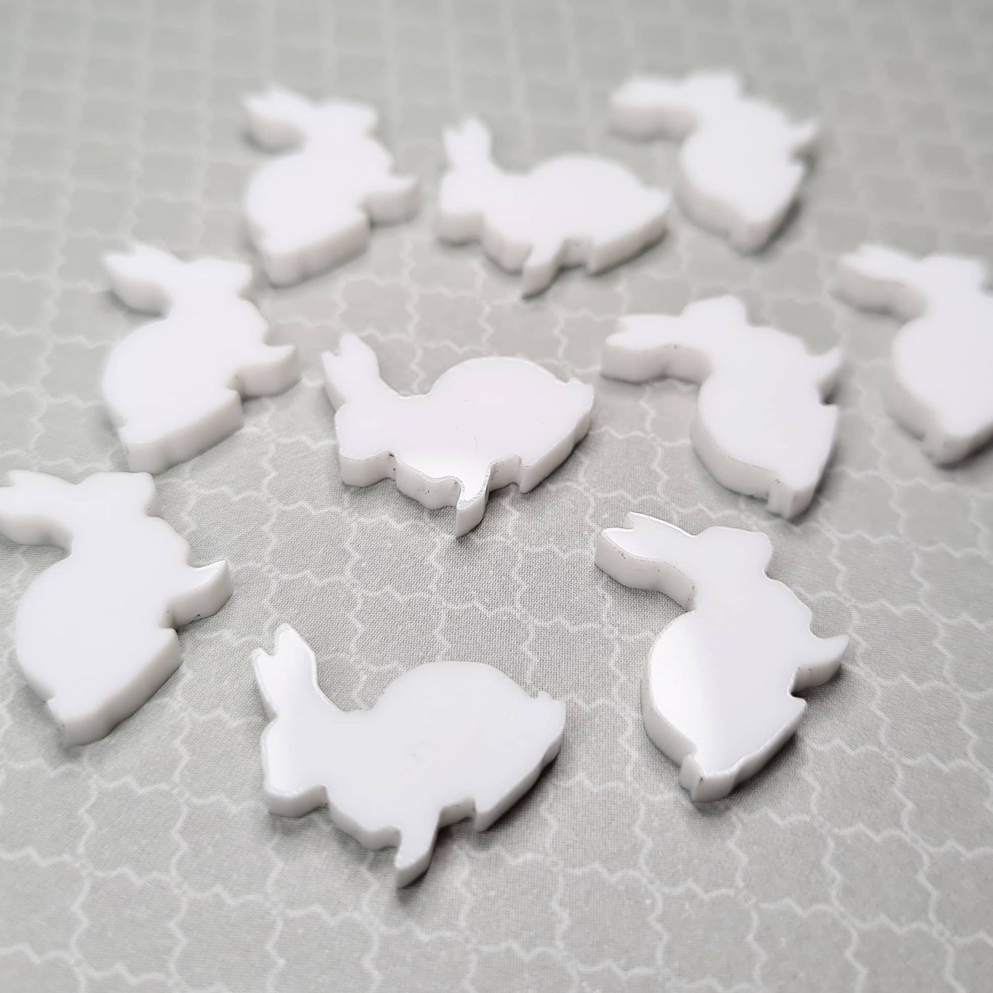 15mm WHITE Acrylic BUNNIES