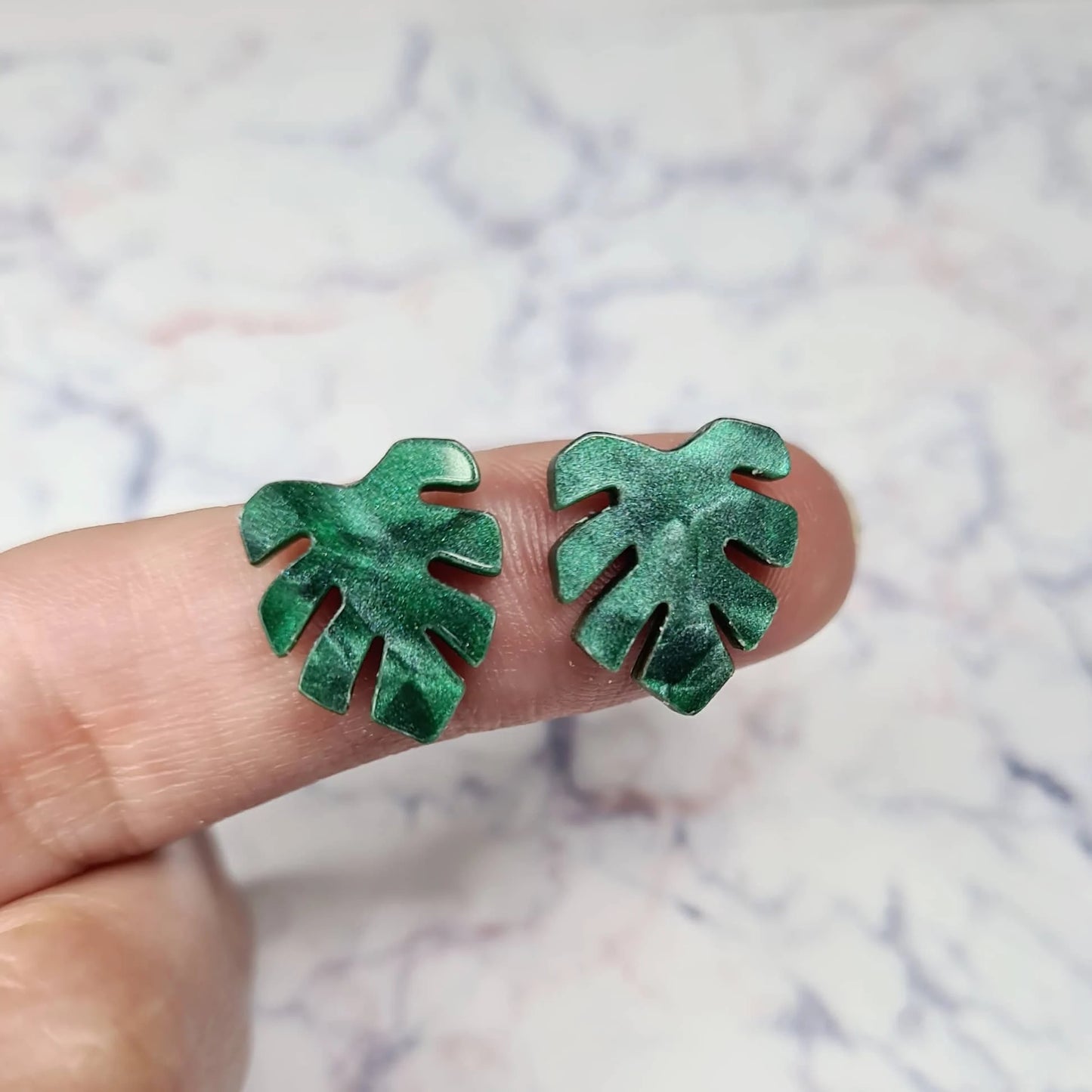 15mm GREEN MINERAL Acrylic MONSTERA LEAVES