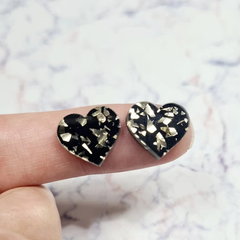 14mm BLACK & GOLD SHARD Acrylic HEARTS