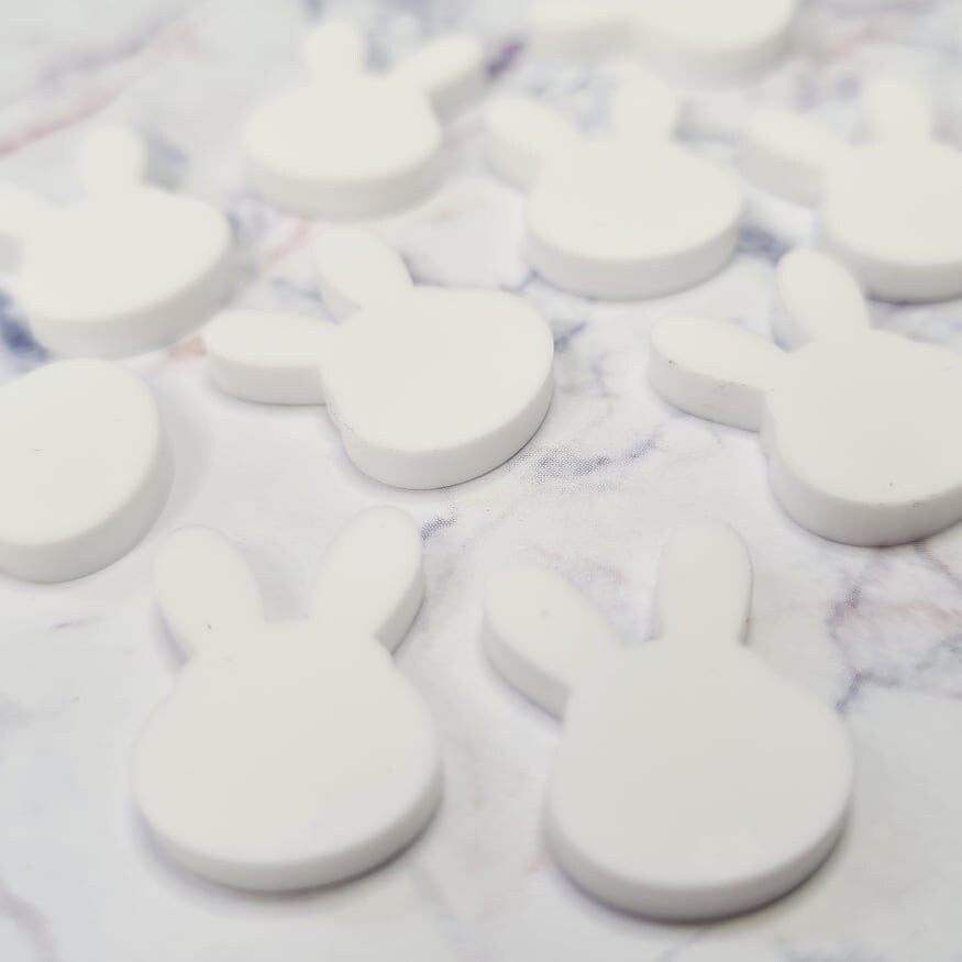 18mm WHITE Acrylic BUNNIES.