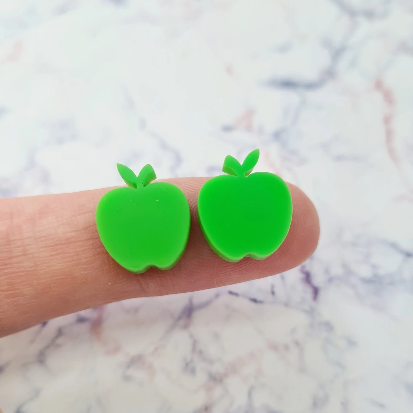 14mm LIME GREEN Acrylic APPLES