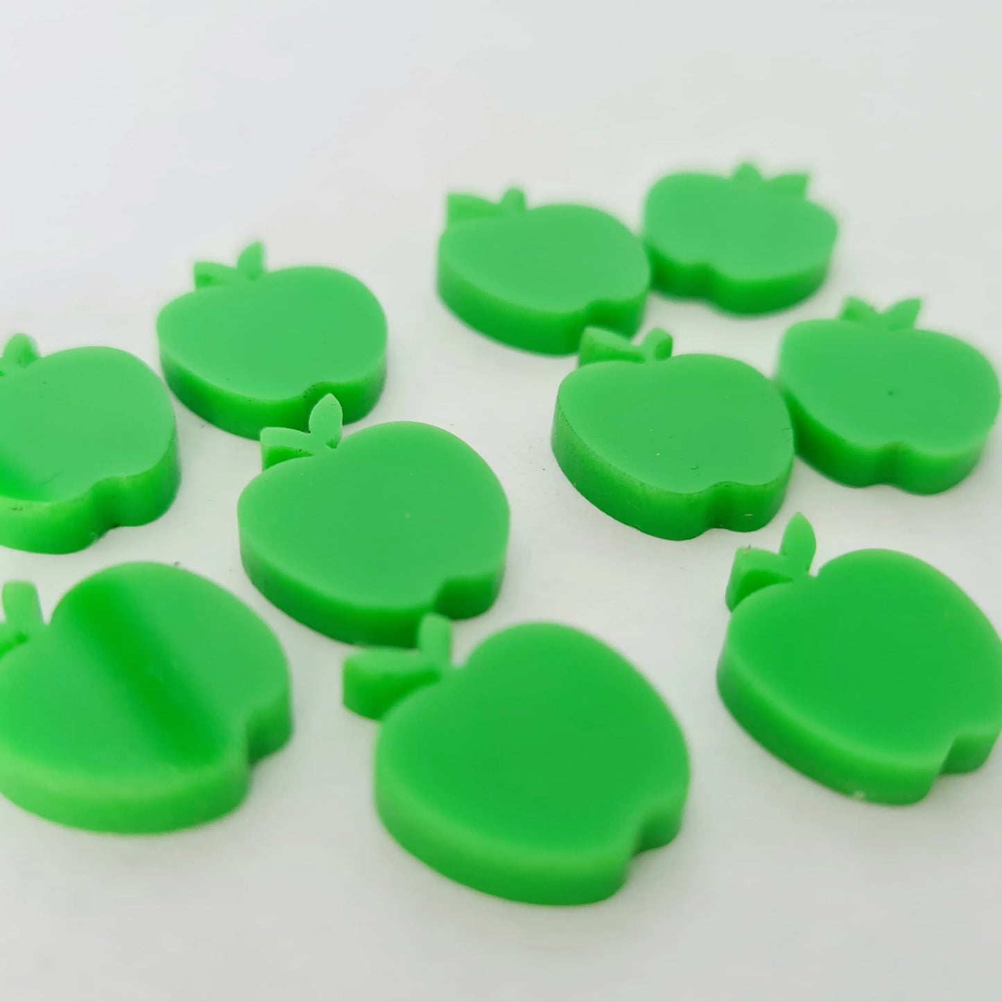 14mm LIME GREEN Acrylic APPLES