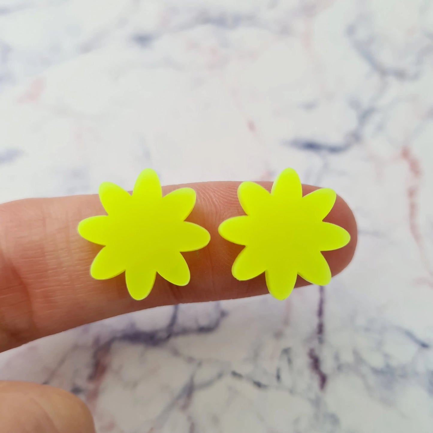 16mm NEON YELLOW Acrylic FLOWERS