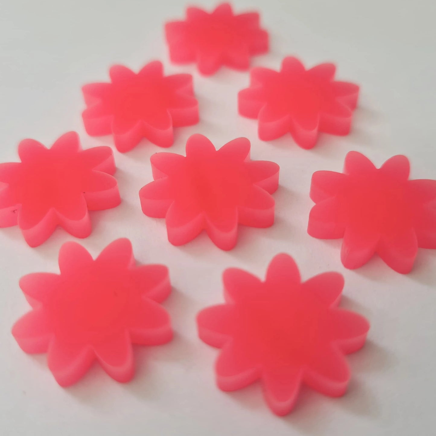 16mm NEON PINK Acrylic FLOWERS