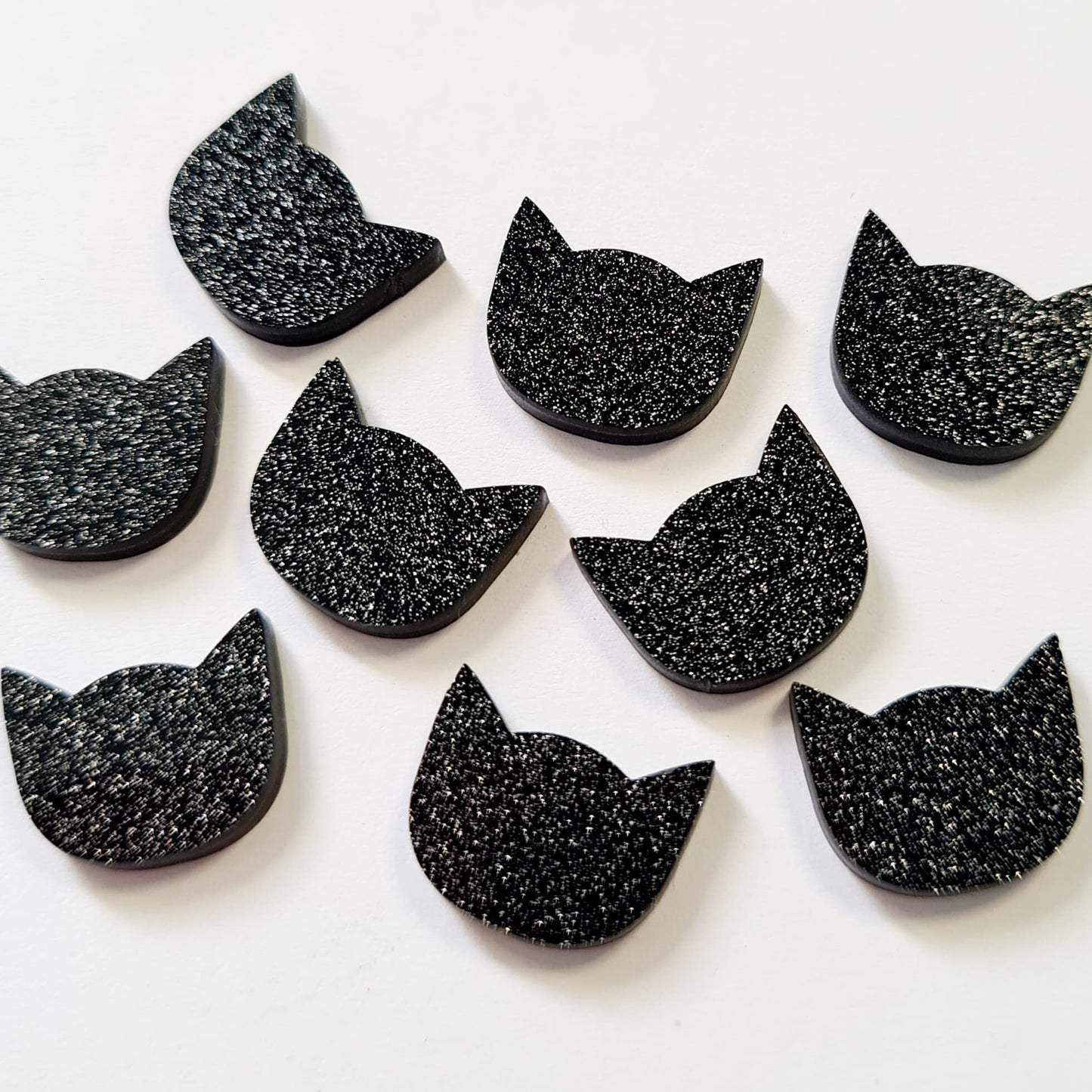 14mm BLACK GLITTER Acrylic CATS