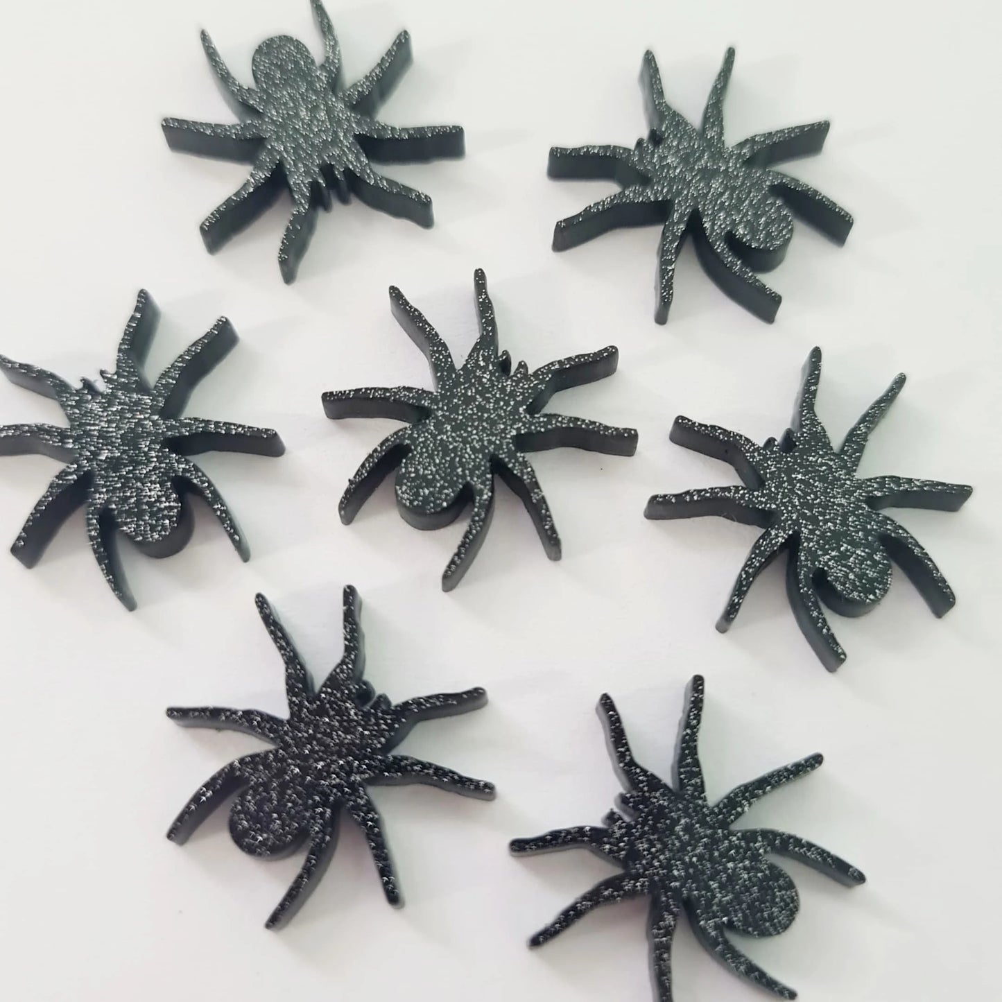 16mm BLACK GLITTER Acrylic SPIDERS