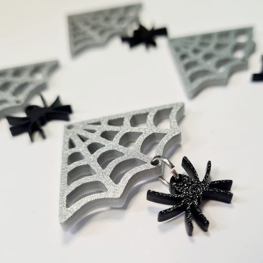 45mm GREY SILVER GLITTER Acrylic SPIDER WEBS, with Spiders