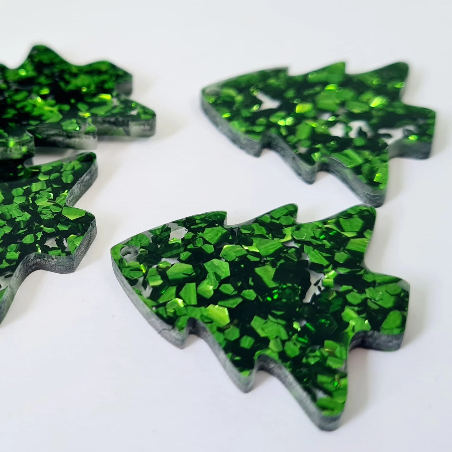 35mm CHUNKY GREEN GLITTER Acrylic CHRISTMAS TREES