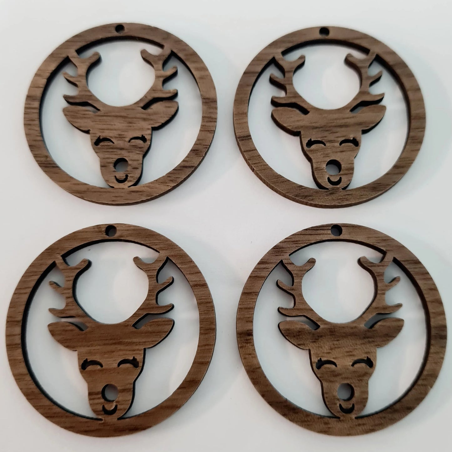 40mm WALNUT Veneer REINDEERS