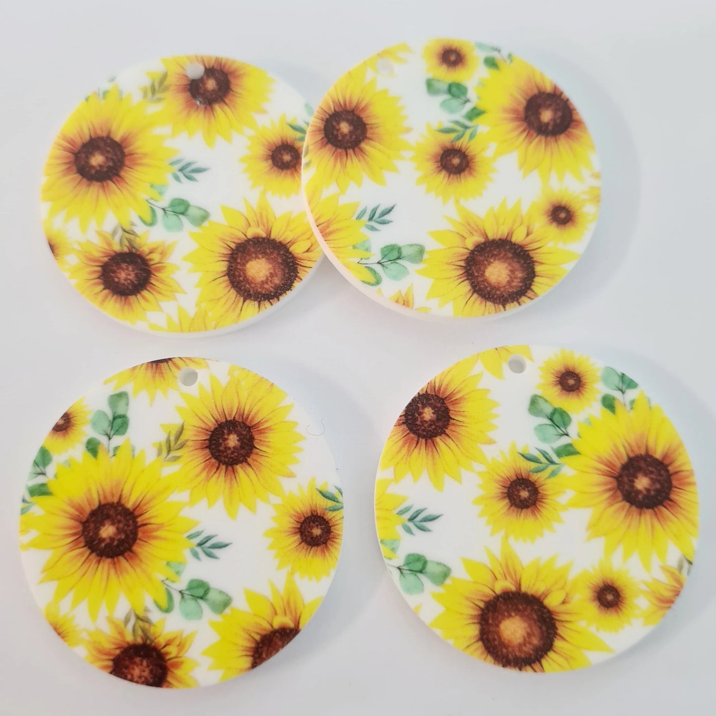 38mm WHITE SUNFLOWER Acrylic DANGLES