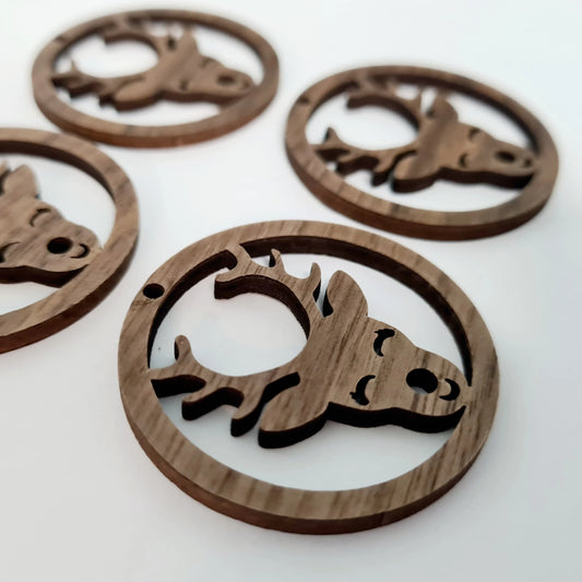 40mm WALNUT Veneer REINDEERS