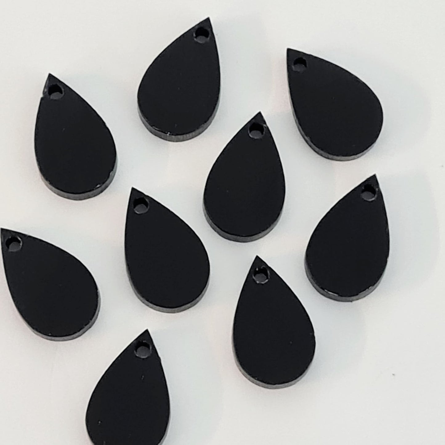 16mm MATTE BLACK Acrylic TEARDROPS