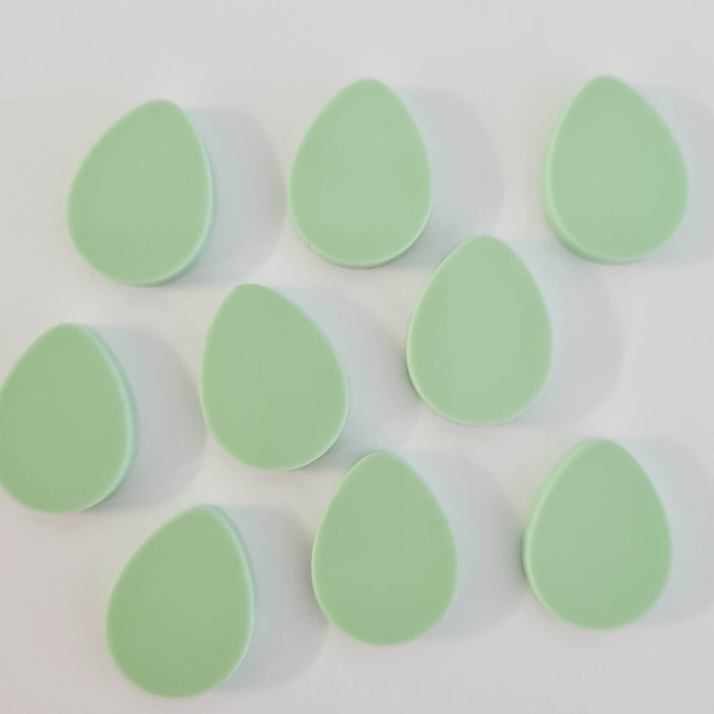 16mm PASTEL MINT Acrylic EGGS