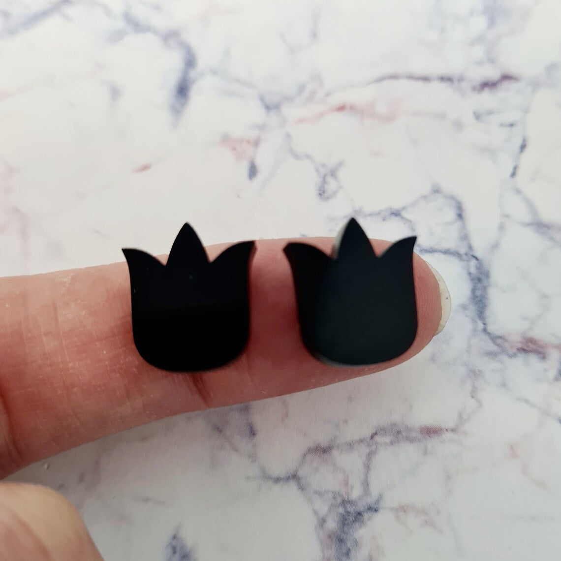 14mm GLOSSY BLACK TULIP Acrylic Toppers/Studs